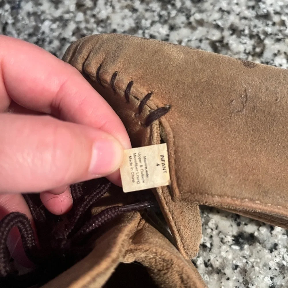 DBL Barrel Kid’s Moccasins toddler Size 4